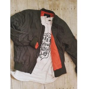 IGreen bomber jacket